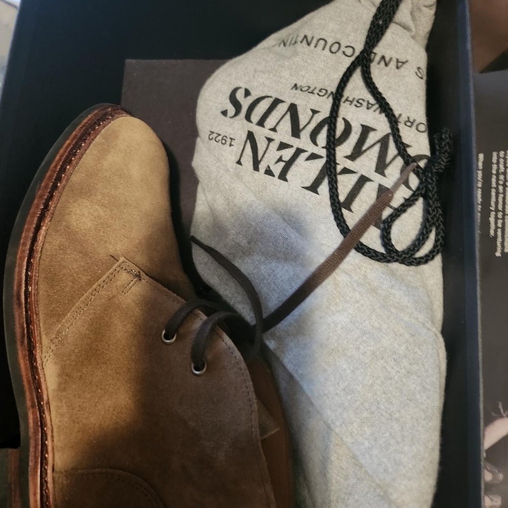 Allen Edmonds - Picture 3 of 4
